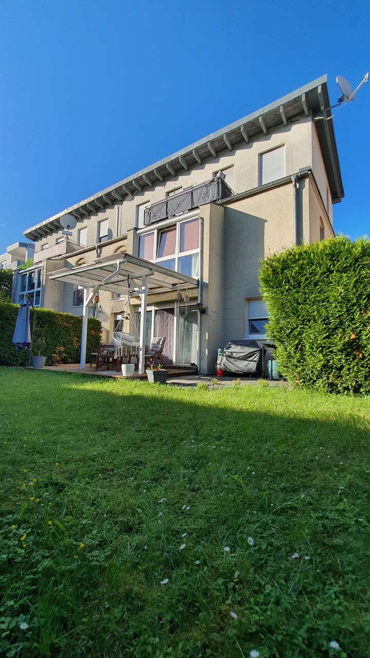 OF-WALDNÄHE:  2 Zi.ETW m. Garten  - 2 FH - Nur 255.000 €