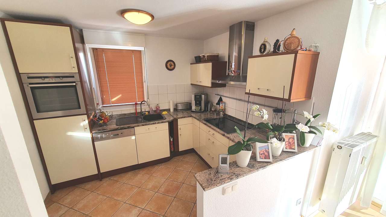 OF-STADTRAND:  2 Fam.Haus mit Garten