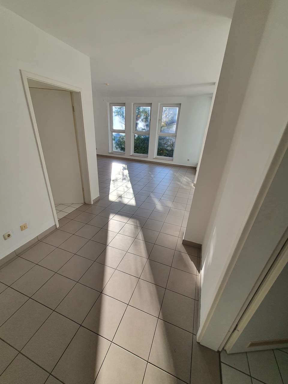 RÖDERMARK: Super große 2 ZW m. Sonnenterrasse