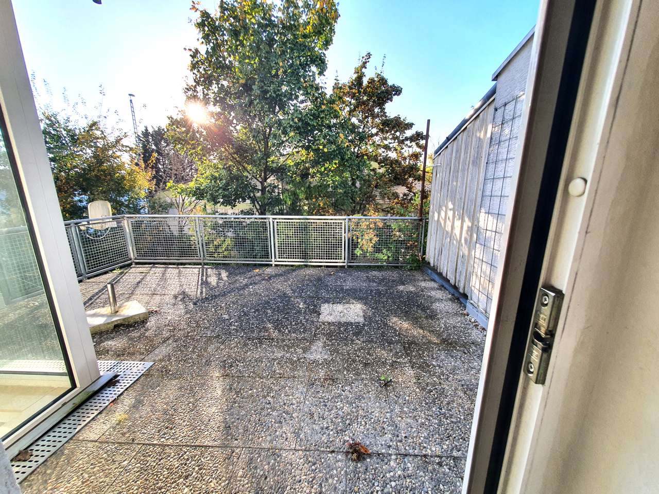 RÖDERMARK: Super große 2 ZW m. Sonnenterrasse