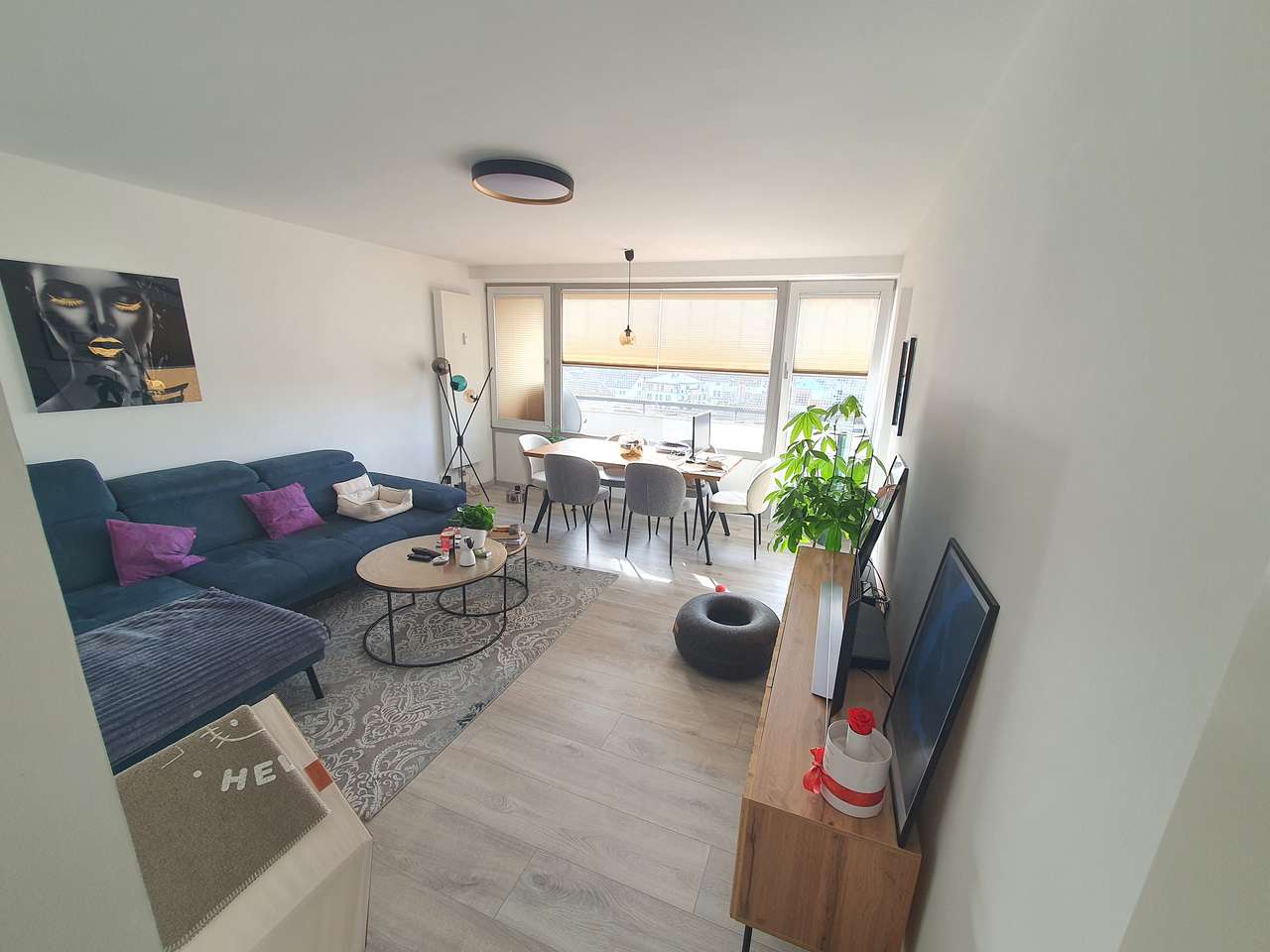 OBERTSHAUSEN:  Mieterfreie 3 ZW m.Balkon u. Einbauküche