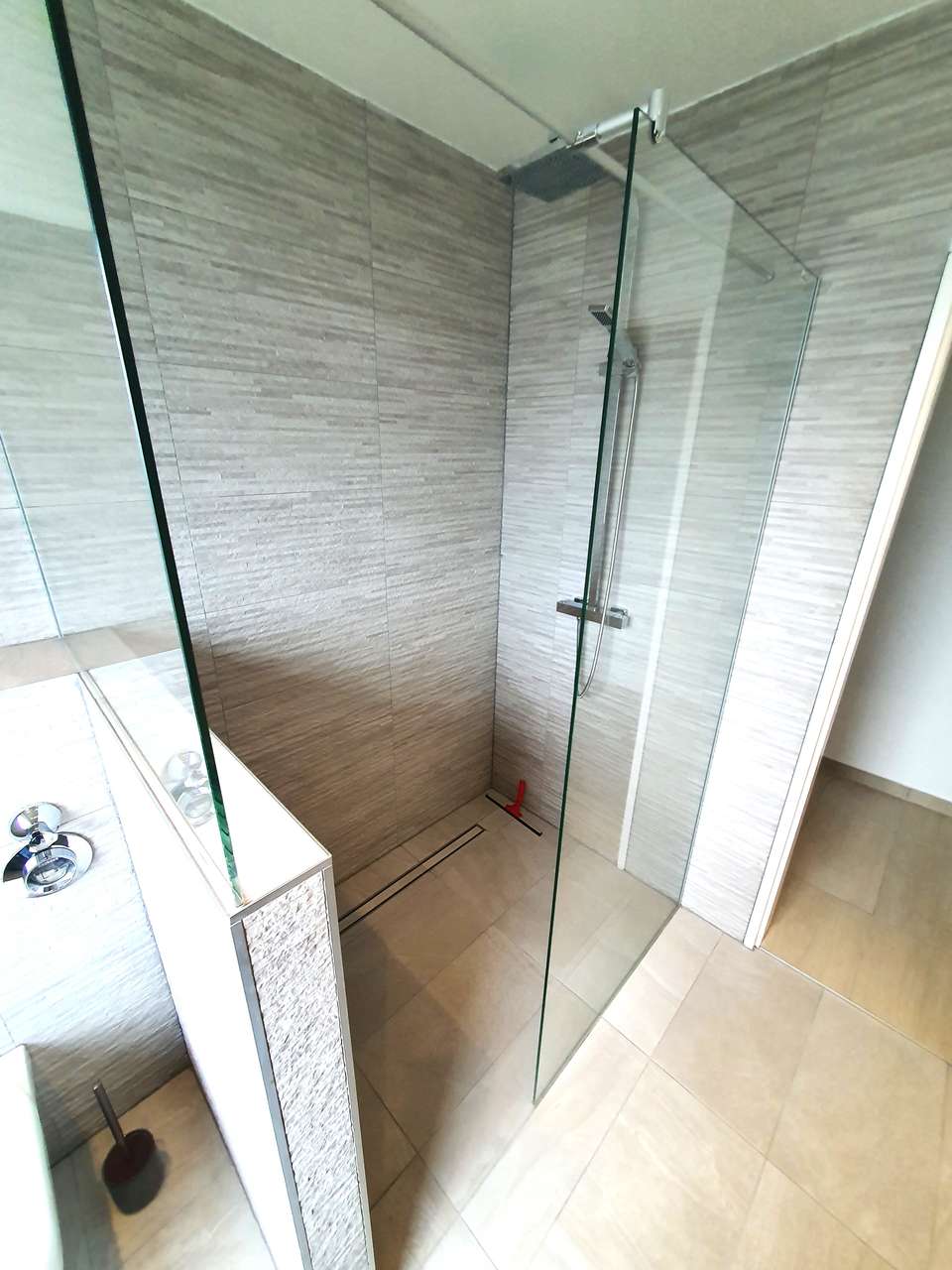 HEUSENSTAMM:  1 Zi.Dachstudio m. Balkon - EBK und TGL Bad