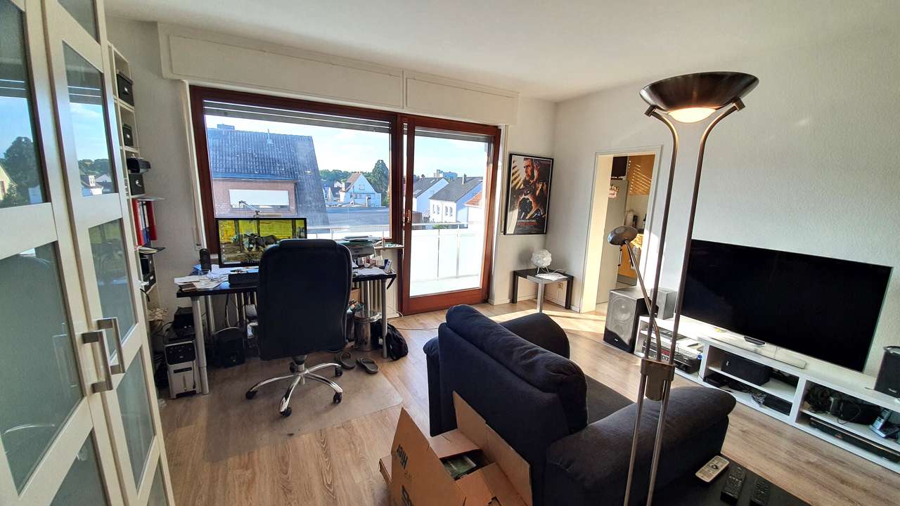 HEUSENSTAMM:  ACHTUNG SINGLES !!  1 Zi.Apartm. m. Balkon u. EBK