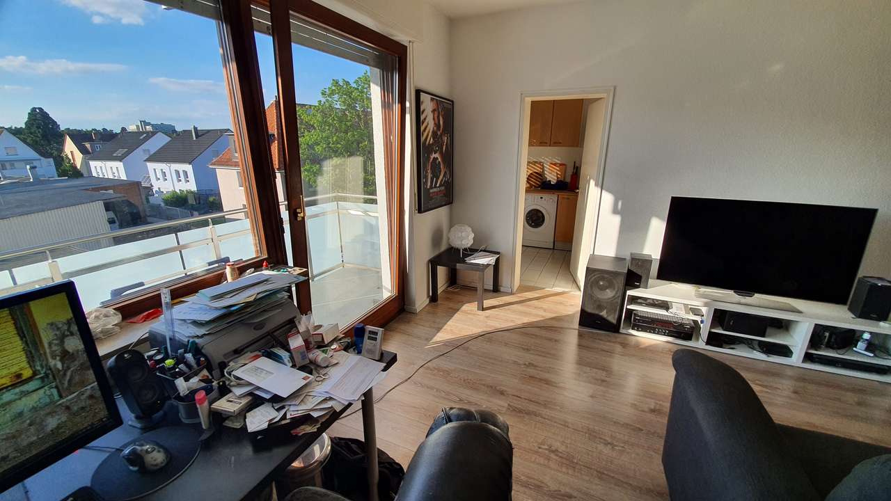 HEUSENSTAMM:  ACHTUNG SINGLES !!  1 Zi.Apartm. m. Balkon u. EBK