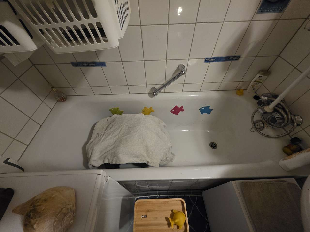 ESCHBORN:   1 Zi.App. m. Balkon