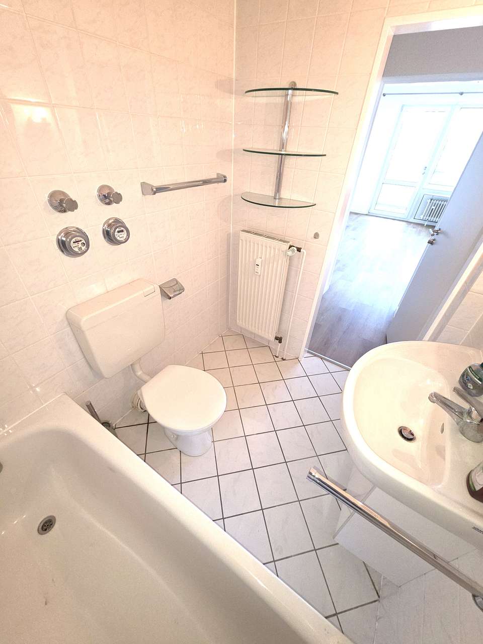 HEUSENSTAMM:  2 ZW mit  Wohnküche-  und Sonnenbalkon