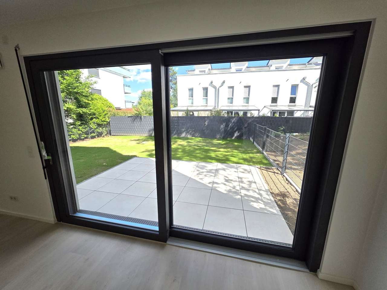 OF-BIEBER: NEUBAU 4 Zi.Mais. m. 2 Bäder - Terrasse/Garten am Park