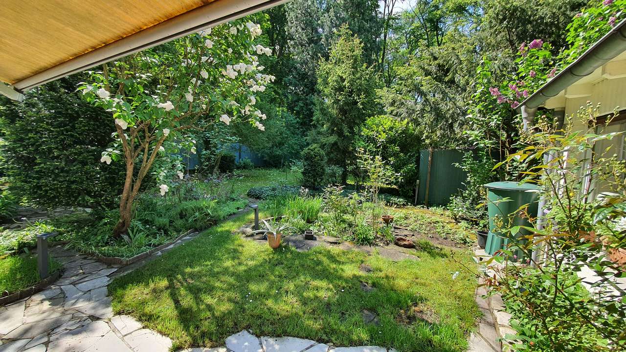 OF-STADTRAND: 4-5 Zi. i. ehem. Herrenhaus einer Kelterei aus 1922 - ca 450 m² Garten