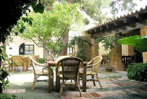 NEU-ISENBURG: 2 Fam.Stadthaus m. Riesenhof u. Nebengebäude - Auch gewerblich NEU-ISENBURG: 2 Fam.Stadthaus m. Riesenhof u. Nebengebäude - Auch gewerblich