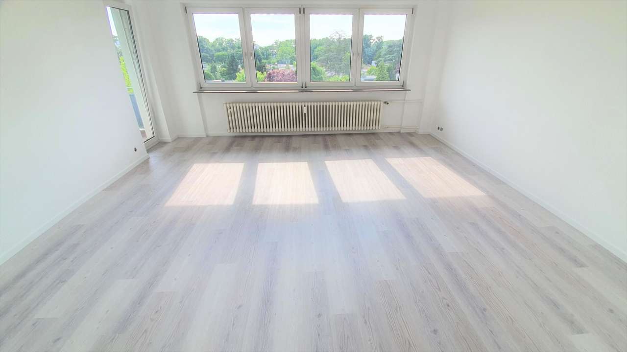 Das Wohnzi. m. Balkon2