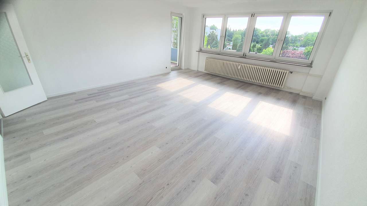 Das Wohnzi. m. Balkon3