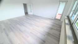 Das Wohnzi. m. Balkon4